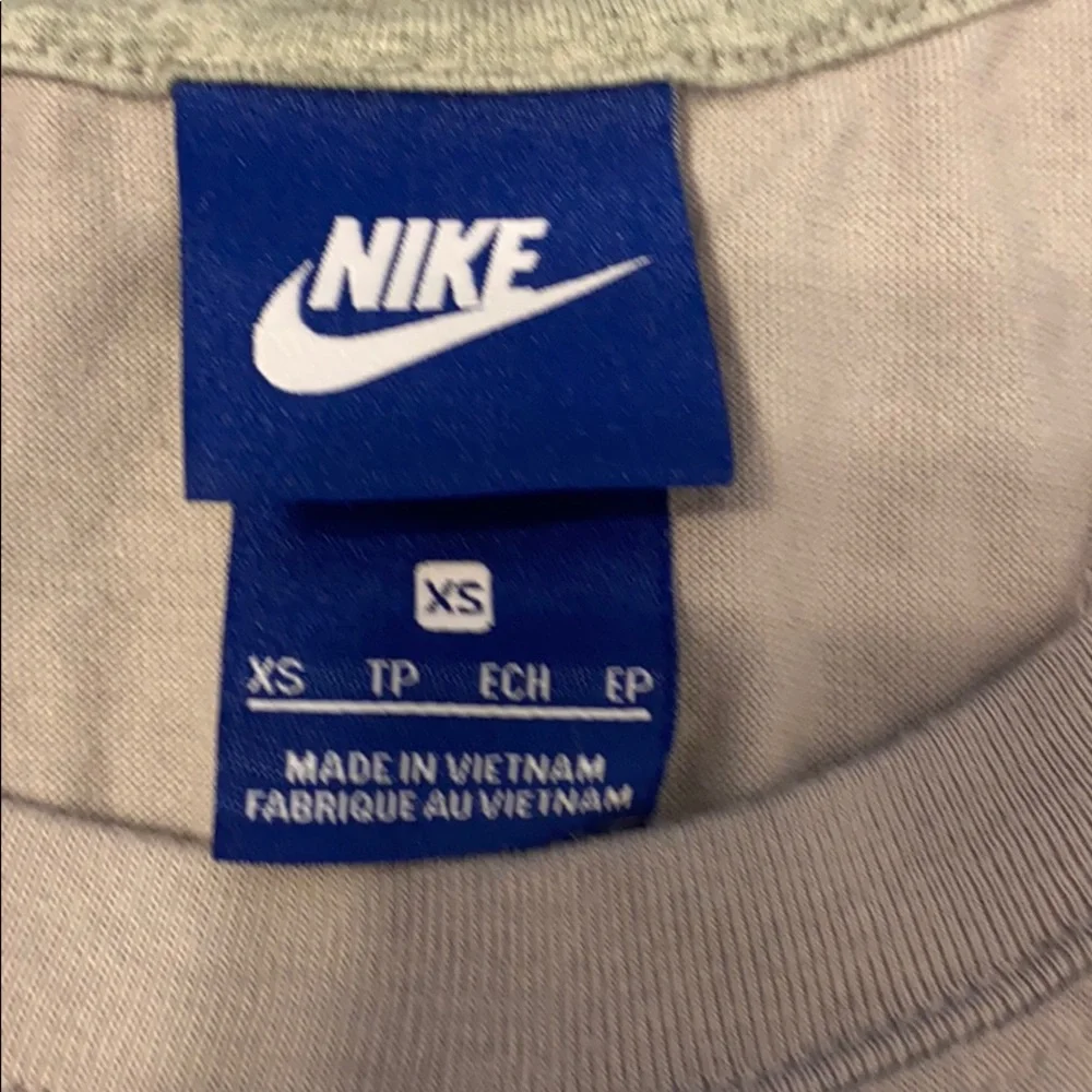 Nike tank size XS